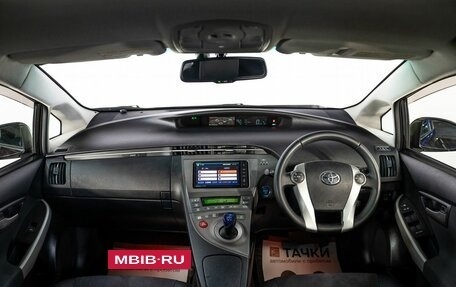 Toyota Prius, 2012 год, 1 270 000 рублей, 8 фотография