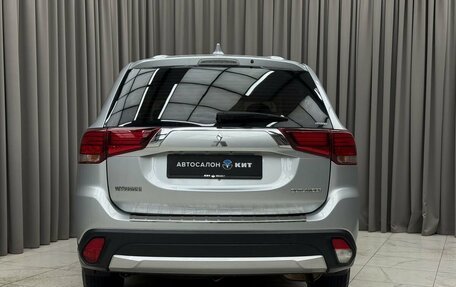 Mitsubishi Outlander III рестайлинг 3, 2017 год, 1 999 000 рублей, 5 фотография