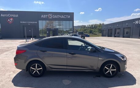 Hyundai Solaris II рестайлинг, 2014 год, 730 000 рублей, 3 фотография