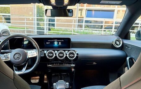Mercedes-Benz CLA, 2020 год, 2 750 000 рублей, 7 фотография