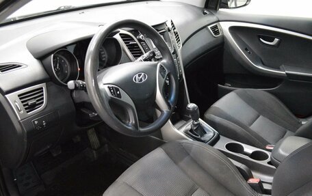 Hyundai i30 II рестайлинг, 2013 год, 826 000 рублей, 10 фотография