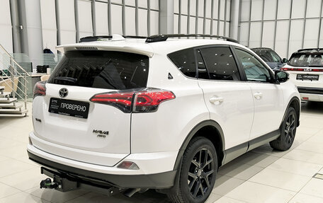 Toyota RAV4, 2019 год, 2 990 000 рублей, 6 фотография