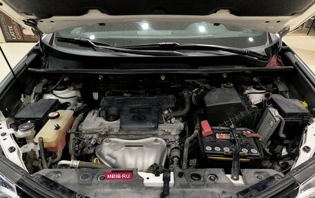 Toyota RAV4, 2019 год, 2 990 000 рублей, 11 фотография