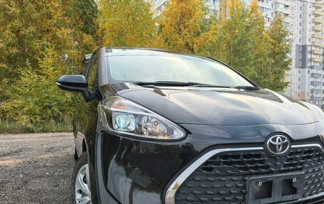 Toyota Sienta II, 2021 год, 1 365 000 рублей, 4 фотография