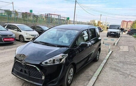 Toyota Sienta II, 2021 год, 1 365 000 рублей, 14 фотография