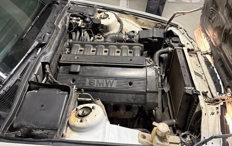 BMW 5 серия, 1991 год, 330 000 рублей, 14 фотография