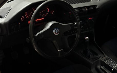 BMW 5 серия, 1991 год, 330 000 рублей, 20 фотография