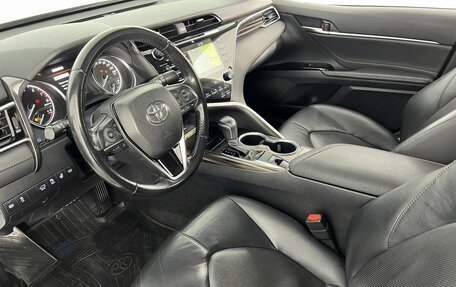 Toyota Camry, 2019 год, 2 790 000 рублей, 10 фотография