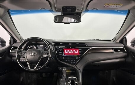 Toyota Camry, 2019 год, 2 790 000 рублей, 15 фотография