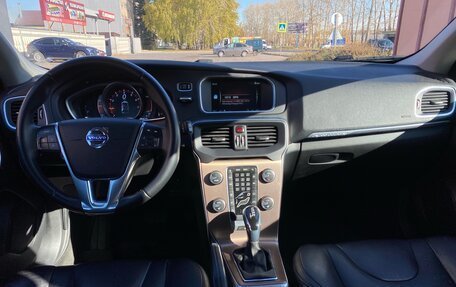 Volvo V40 Cross Country I, 2016 год, 1 750 000 рублей, 14 фотография