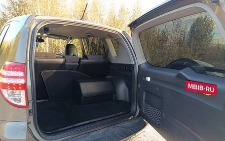 Toyota RAV4, 2010 год, 1 350 000 рублей, 6 фотография