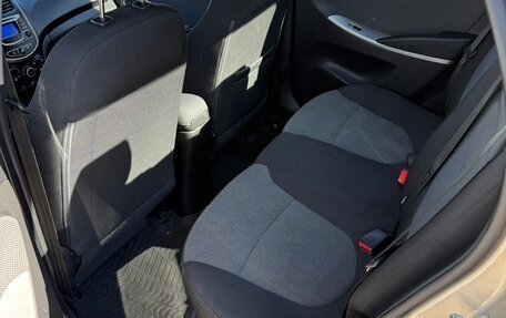 Hyundai Solaris II рестайлинг, 2013 год, 970 000 рублей, 11 фотография