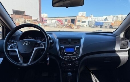 Hyundai Solaris II рестайлинг, 2013 год, 970 000 рублей, 15 фотография