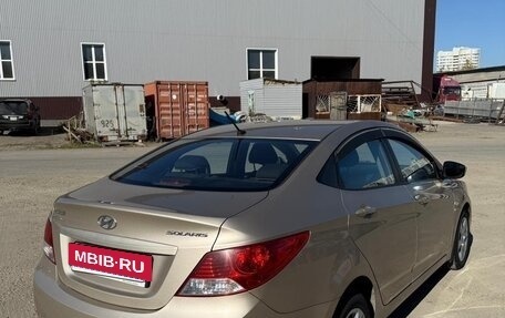 Hyundai Solaris II рестайлинг, 2013 год, 970 000 рублей, 17 фотография