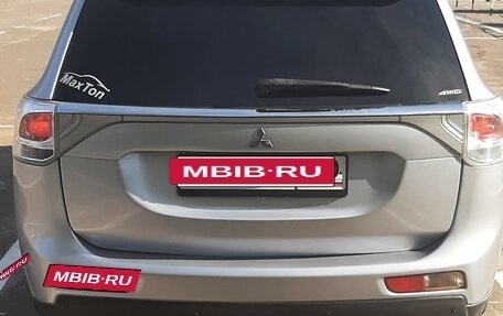 Mitsubishi Outlander III рестайлинг 3, 2012 год, 1 800 000 рублей, 16 фотография