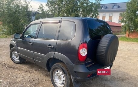 Chevrolet Niva I рестайлинг, 2017 год, 640 000 рублей, 6 фотография