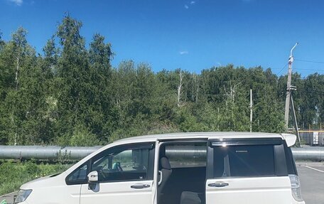 Honda Stepwgn IV, 2013 год, 1 600 000 рублей, 6 фотография