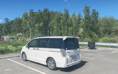 Honda Stepwgn IV, 2013 год, 1 600 000 рублей, 3 фотография