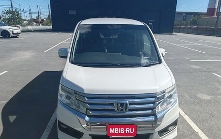 Honda Stepwgn IV, 2013 год, 1 600 000 рублей, 5 фотография