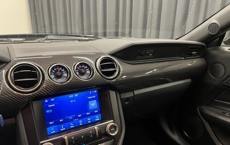 Ford Mustang VI рестайлинг, 2021 год, 14 990 000 рублей, 17 фотография