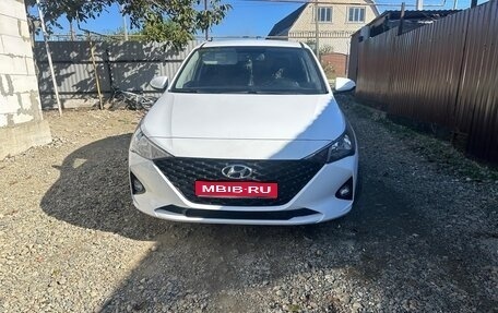 Hyundai Solaris II рестайлинг, 2021 год, 1 650 000 рублей, 1 фотография