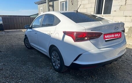 Hyundai Solaris II рестайлинг, 2021 год, 1 650 000 рублей, 4 фотография