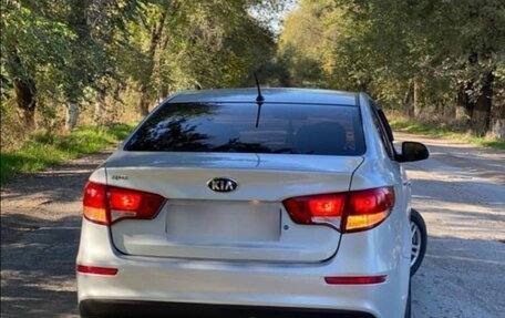 KIA Rio III рестайлинг, 2016 год, 600 000 рублей, 4 фотография