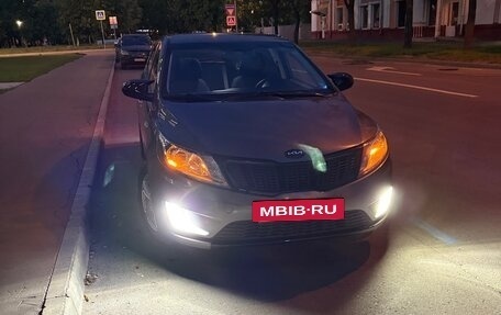 KIA Rio III рестайлинг, 2014 год, 950 000 рублей, 25 фотография