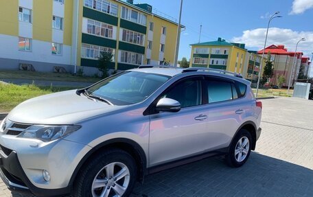 Toyota RAV4, 2013 год, 2 200 000 рублей, 2 фотография