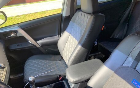 Toyota RAV4, 2013 год, 2 200 000 рублей, 10 фотография