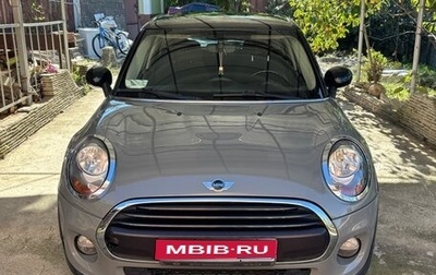 MINI Hatch, 2018 год, 1 380 000 рублей, 1 фотография