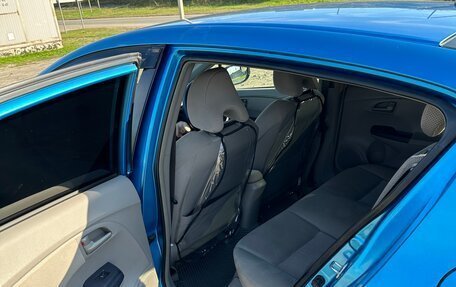 Honda Insight II рестайлинг, 2009 год, 650 000 рублей, 13 фотография