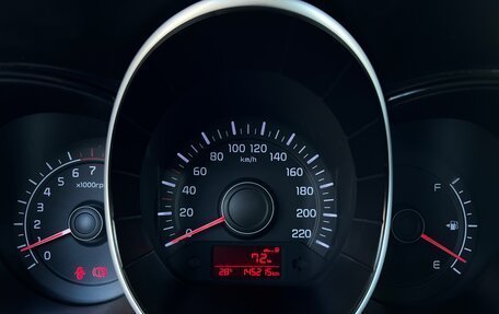 KIA Rio III рестайлинг, 2015 год, 990 000 рублей, 10 фотография