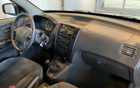 Hyundai Tucson III, 2005 год, 310 000 рублей, 10 фотография