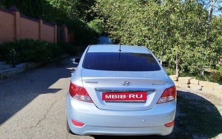 Hyundai Solaris II рестайлинг, 2012 год, 825 000 рублей, 3 фотография