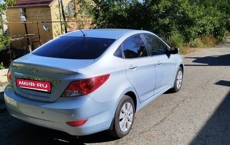 Hyundai Solaris II рестайлинг, 2012 год, 825 000 рублей, 4 фотография
