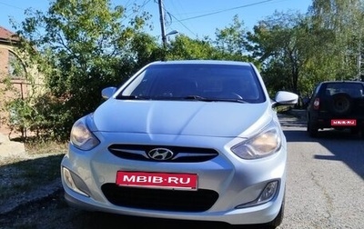 Hyundai Solaris II рестайлинг, 2012 год, 825 000 рублей, 1 фотография