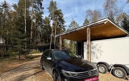 Volkswagen Passat B8 рестайлинг, 2020 год, 3 000 000 рублей, 2 фотография
