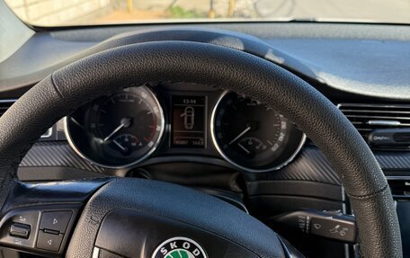 Skoda Superb III рестайлинг, 2011 год, 940 000 рублей, 11 фотография