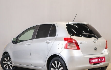 Toyota Vitz, 2005 год, 679 000 рублей, 4 фотография