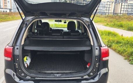 Mitsubishi Outlander III рестайлинг 3, 2016 год, 1 650 000 рублей, 14 фотография