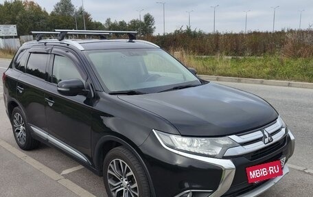 Mitsubishi Outlander III рестайлинг 3, 2016 год, 1 650 000 рублей, 9 фотография
