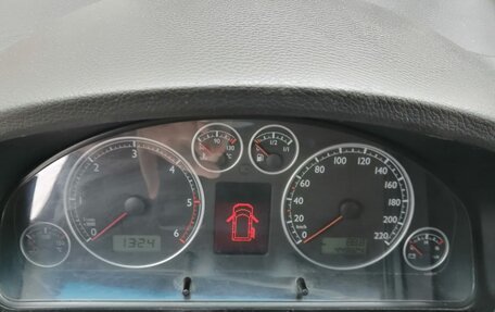 Volkswagen Multivan T5, 2005 год, 1 350 000 рублей, 10 фотография