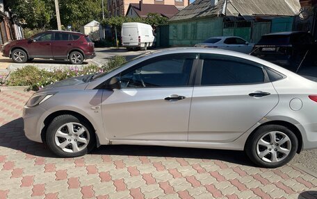 Hyundai Solaris II рестайлинг, 2012 год, 650 000 рублей, 2 фотография