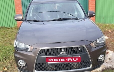 Mitsubishi Outlander III рестайлинг 3, 2012 год, 1 250 000 рублей, 5 фотография
