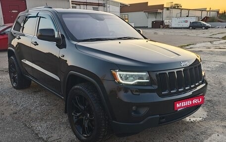 Jeep Grand Cherokee, 2012 год, 2 100 000 рублей, 2 фотография