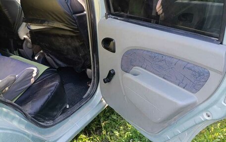 Renault Logan I, 2006 год, 300 000 рублей, 8 фотография