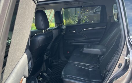 Toyota Highlander III, 2014 год, 2 920 000 рублей, 16 фотография
