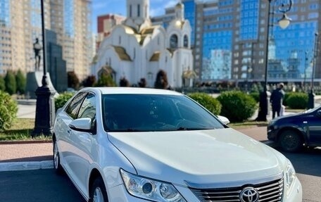 Toyota Camry, 2014 год, 1 800 000 рублей, 2 фотография