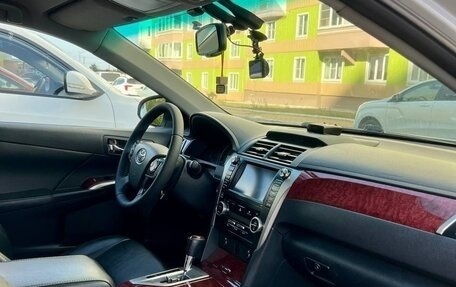 Toyota Camry, 2014 год, 1 800 000 рублей, 6 фотография